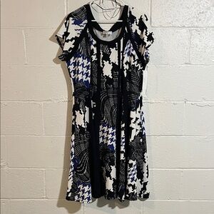 Signature by Robbie Bee Black and Blue Patterned Dress